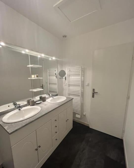Vigne Et Mer-Spacieux Appartement Haussmannien-2Chambres-Wifi Beziers Ngoại thất bức ảnh